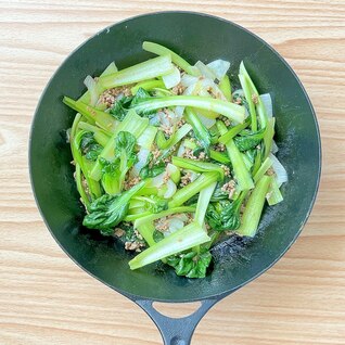 ご飯が止まらない♪葉野菜と挽肉甘辛炒め